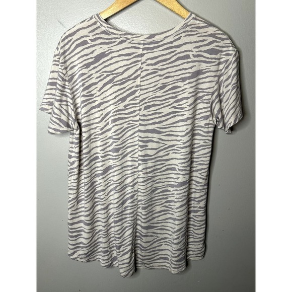 American Eagle Soft & Sexy Women's Gray Zebra Print T-Shirt - Size XS - Picture 4 of 4